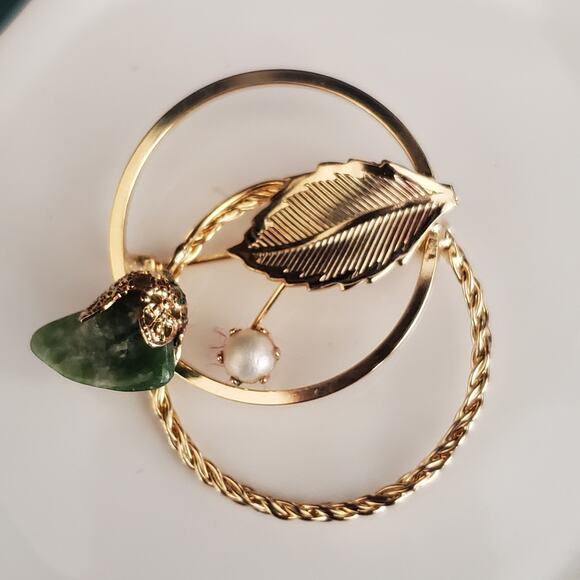 Double Circle Flower Brooch Gold Tone with Jade and Faux Pearl Accents Dainty - Picture 5 of 7